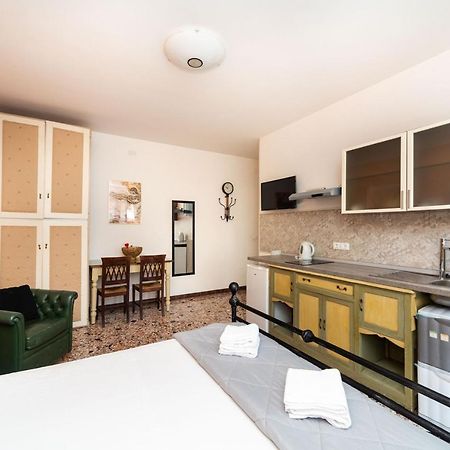 Holistay Suites Venezia Mestre Buitenkant foto