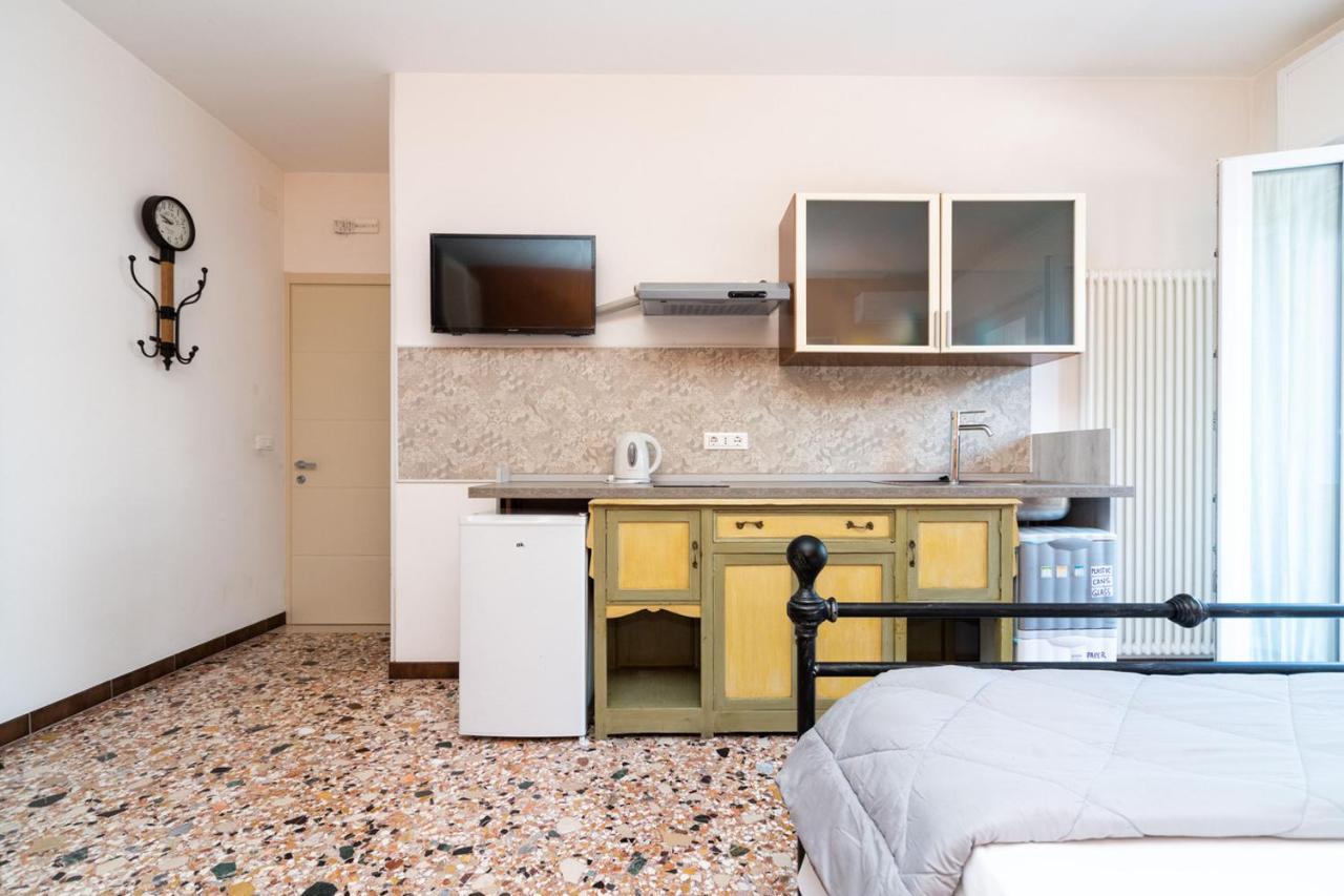 Holistay Suites Venezia Mestre Buitenkant foto
