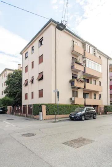 Holistay Suites Venezia Mestre Kamer foto