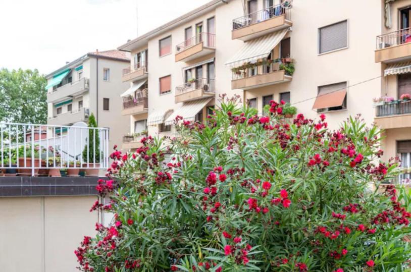 Holistay Suites Venezia Mestre Kamer foto